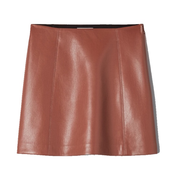Babaton modern mini skirt in cognac - Picture 1 of 2